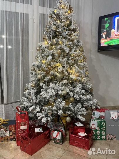 Елка искусственная заснеженная