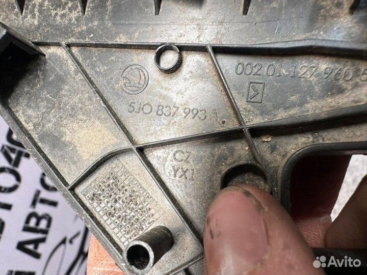 Накладка двери передняя левая Skoda Fabia