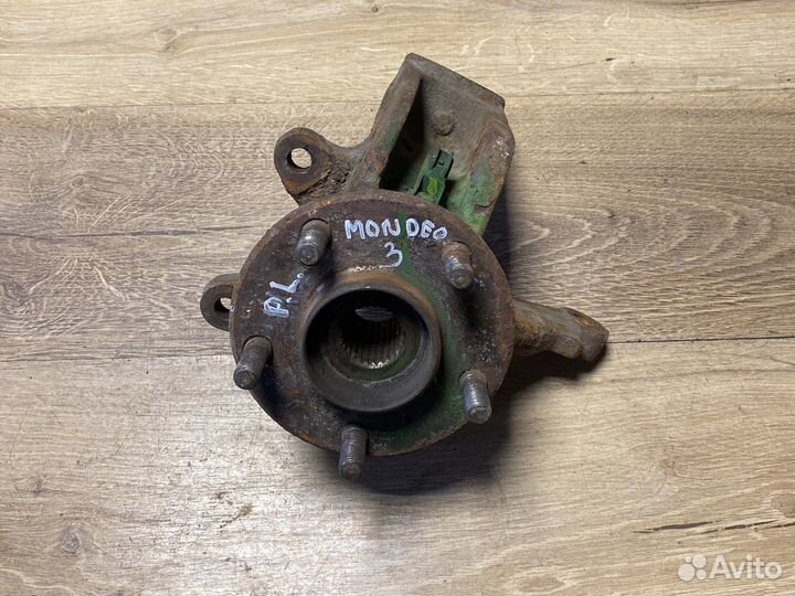 Ford mondeo 3 передняя левая ступица,кулак