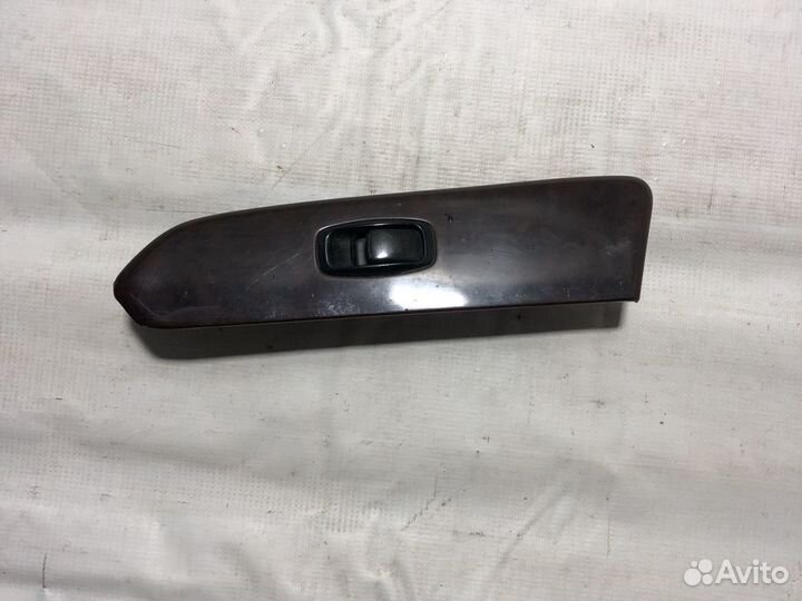 Кнопка стеклоподъемника задняя Мицубиси diamante