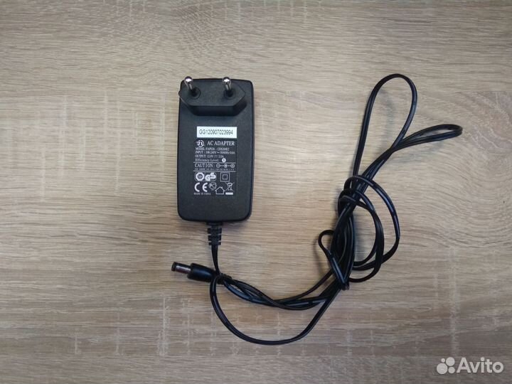 Блок питания для ресиверов Триколор, нтв+ 12V 2A