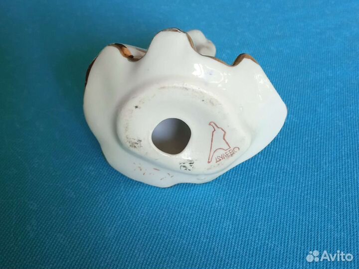 Статуэтка фарфор