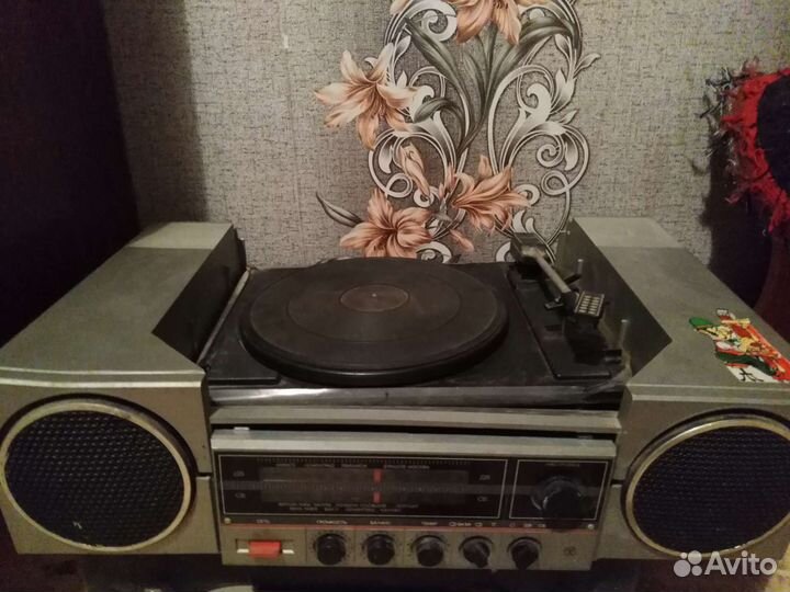 Проигрыватель винила Вега