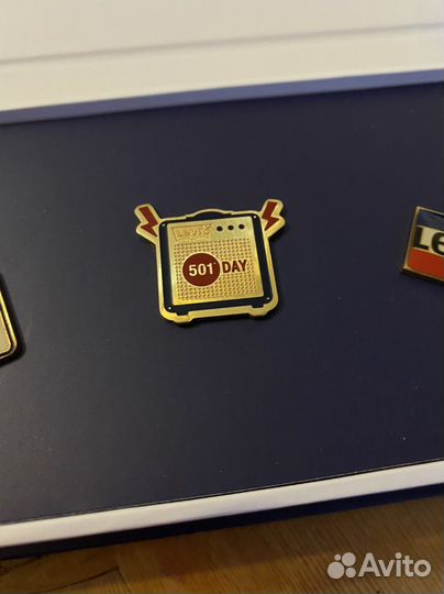 Набор значков Levi’s