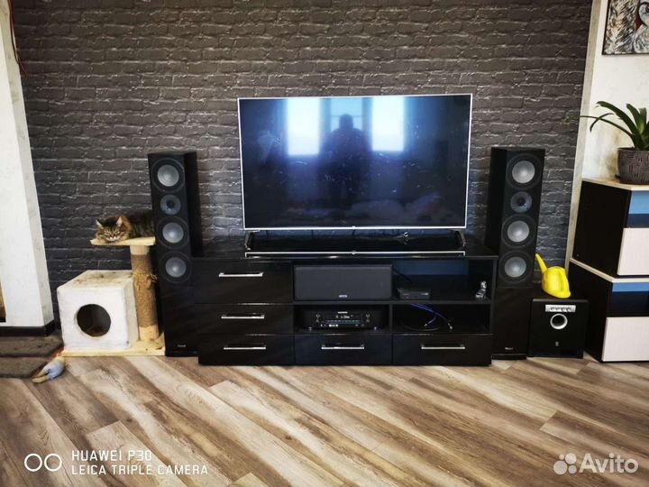 Тумба под телевизор и hi-fi