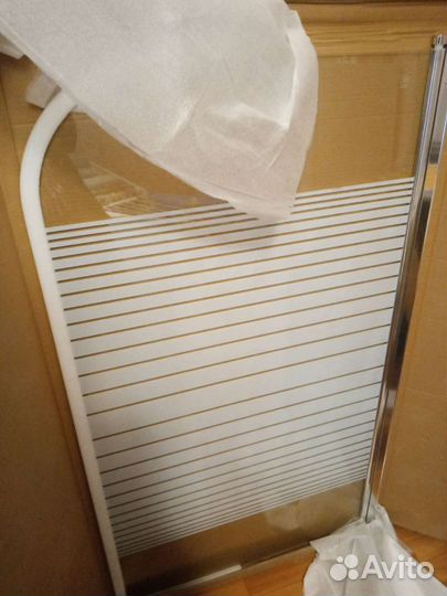 Шторка на ванну стеклянная