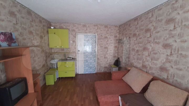 Комната 13,7 м² в 4-к., 1/4 эт.