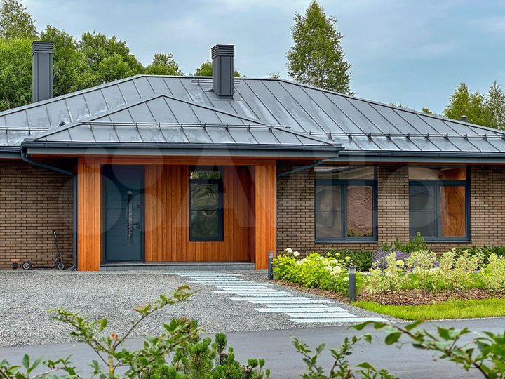 Коттедж 110 м² на участке 11 сот.