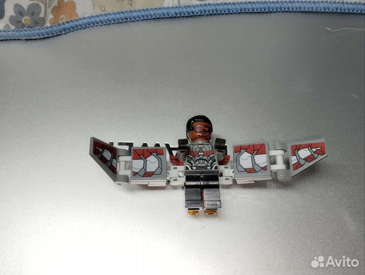 Lego Marvel Бой Халкбастера 76104