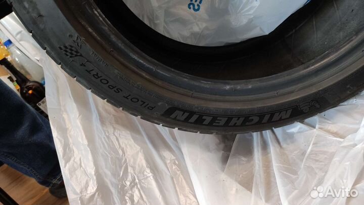 Michelin Pilot Sport 4 225/45 R17 94ZR