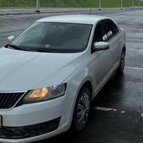 Skoda Rapid 1.6 AT, 2018, 160 000 км, с пробегом, цена 888 000 руб.