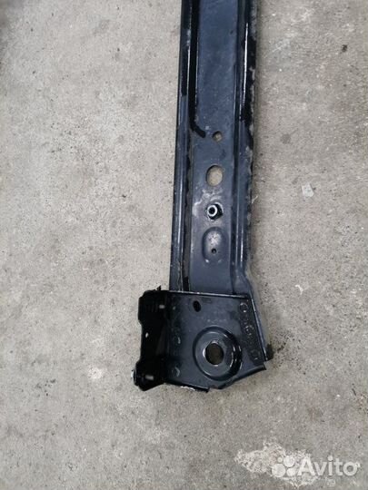 Рамка радиатора Renault Fluence седан K4MW839 2011