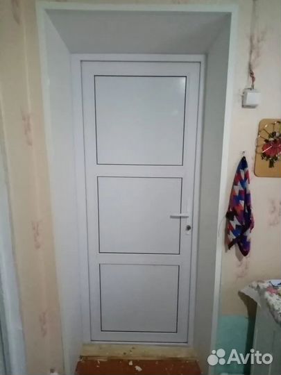 Теплая дверь в часный дом