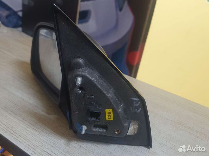 Зеркало левое Хендай Туссан 2008