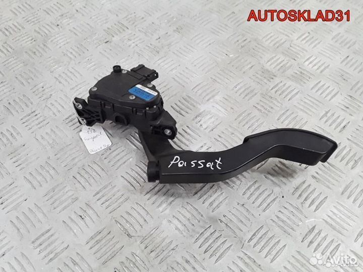 Педаль газа Audi A6 C5 8D1723523N дизель