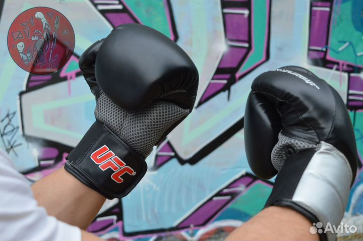 Боксерские перчатки
