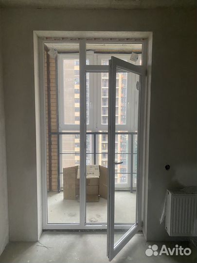 Балконная дверь с окном