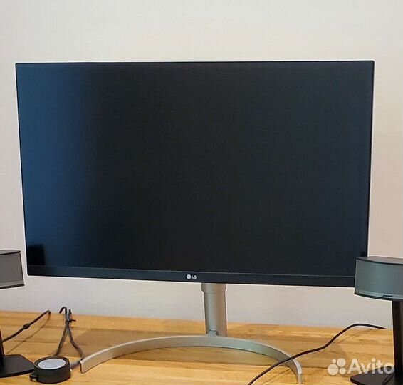 Монитор LG 27 4k 27UK850-W