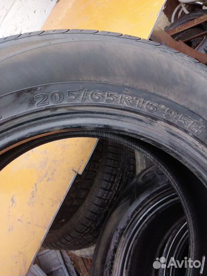 Kumho Ecowing ES01 KH27 205/65 R16 30H