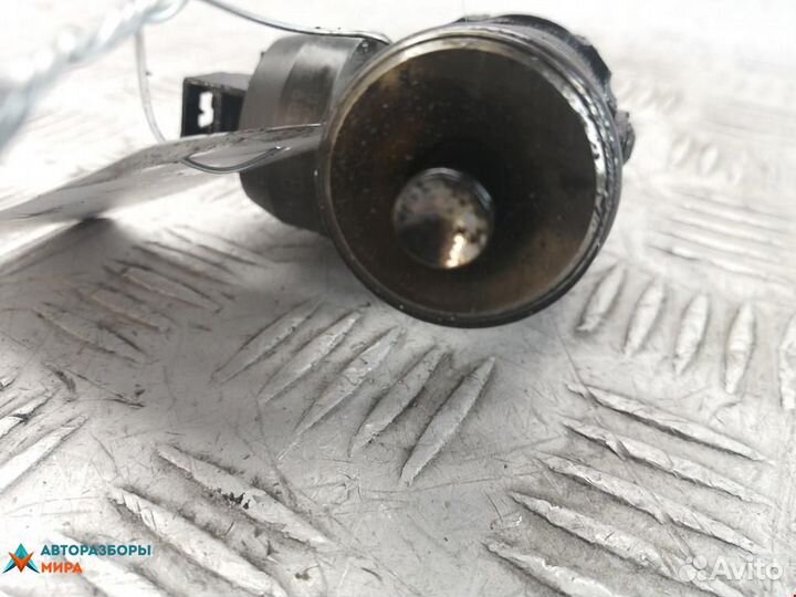 Форсунка Volkswagen Passat B6 2007 038130073AG