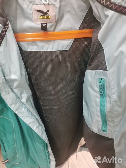 Ветровка для девочки