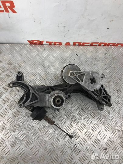 Натяжитель ремня Пассат В5