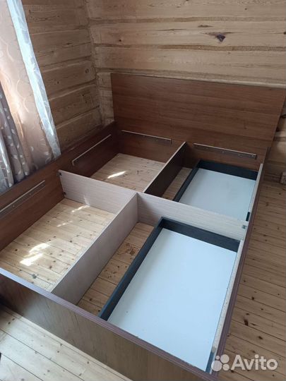 Кровать двухспальная