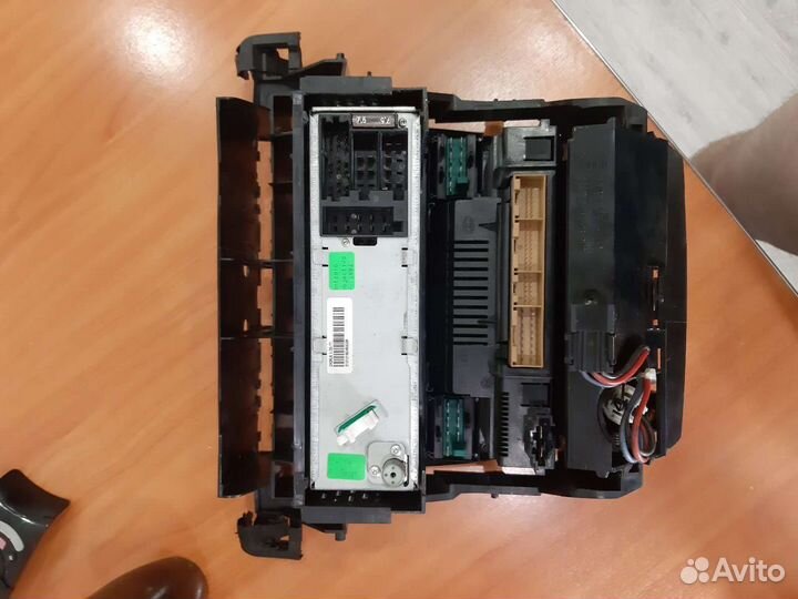 Рамка с магнитолой и блоком климата