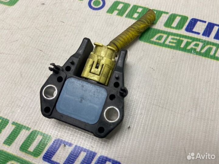 Датчик удара Airbag передний Subaru Outback B13