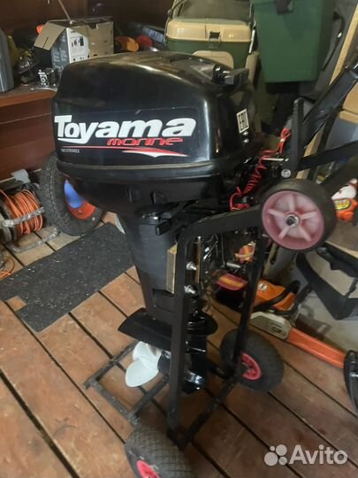 Продам лодку с мотором