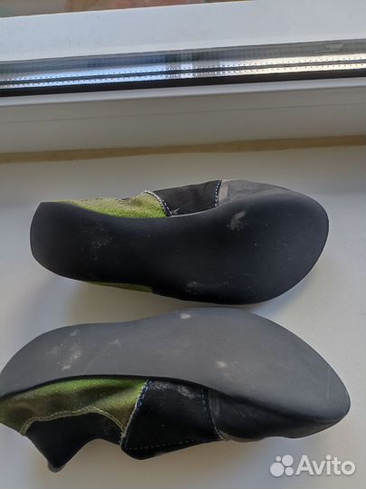 Скальные туфли 32