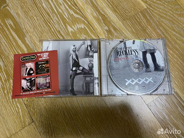 The pretty reckless - Light me up (CD)