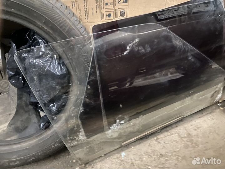 Стекла боковые