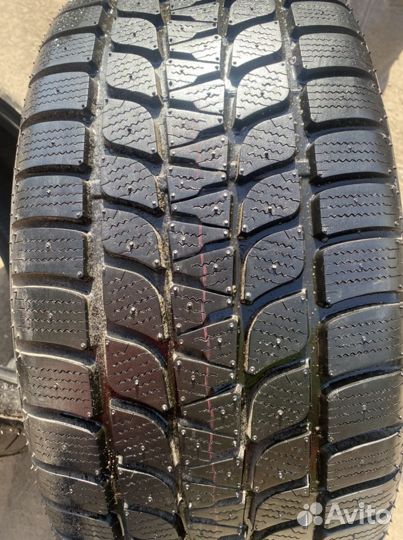 Bridgestone Blizzak LM-25 275/45 R20