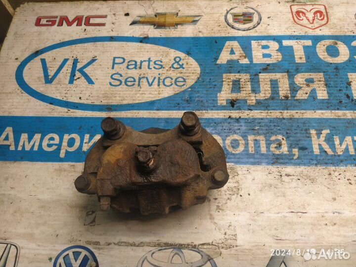 Суппорт тормозной перед. прав. Nissan Maxima 00-06