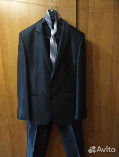 Продается мужской костюм.Состояние отличное