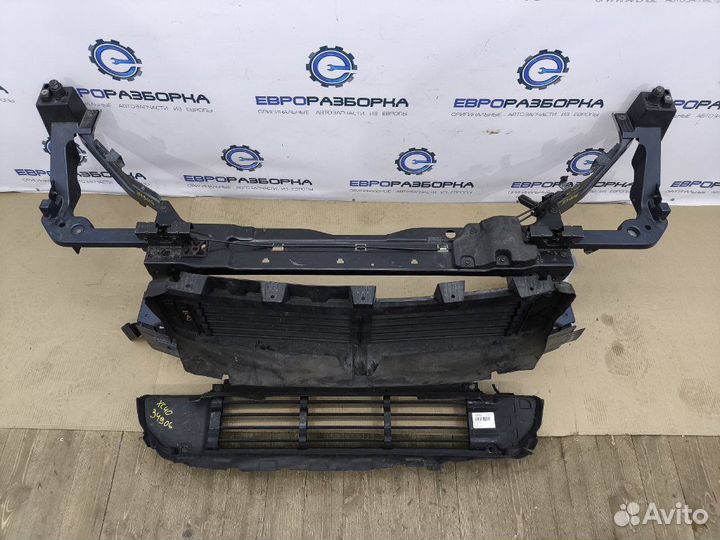 Панель телевизор Volvo Xc40 2020