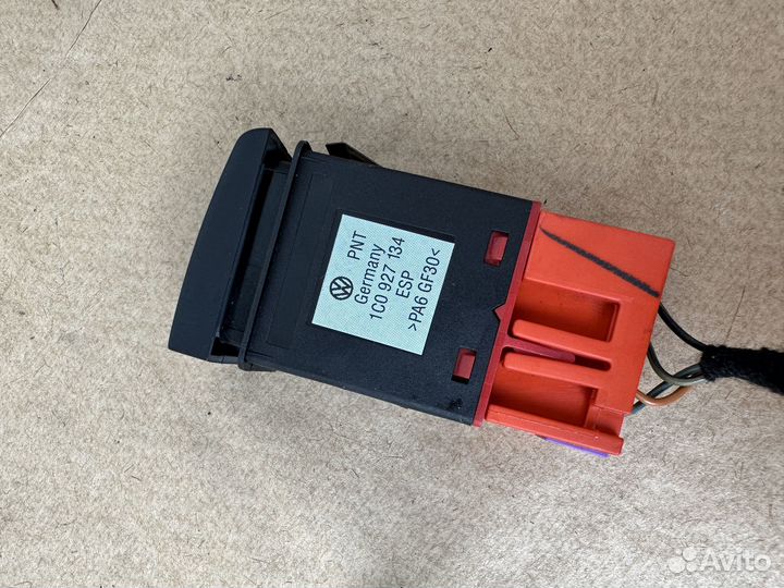 Кнопка ESP Volkswagen New Beetle 2007