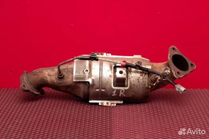 Катализатор передний правый Toyota Land Cruiser