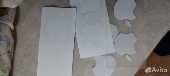 Наклейки iPhone