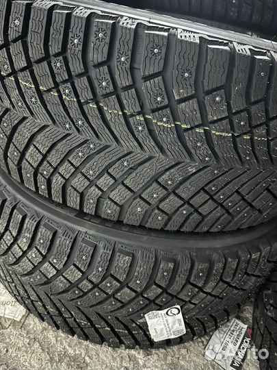 Michelin X-Ice North 4 SUV 285/40 R23 111H