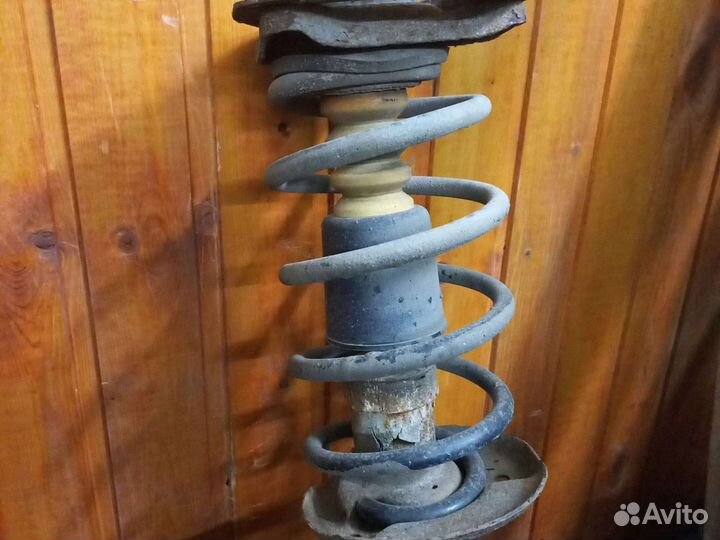 Стойка левая в сборе datsun MI-DO 1.6 МКПП