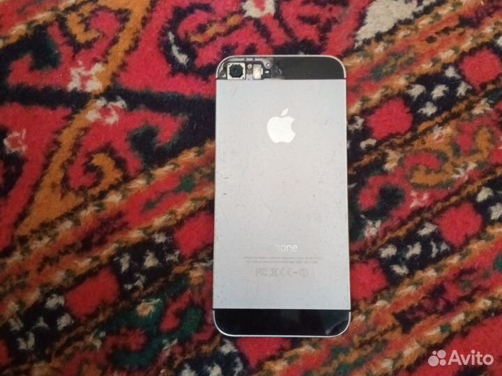 iPhone 5S, 64 ГБ