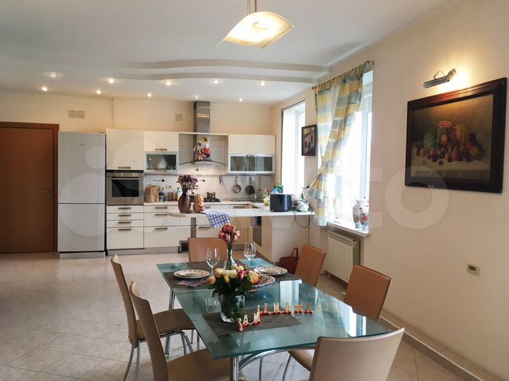 5-к. квартира, 300 м², 9/10 эт.