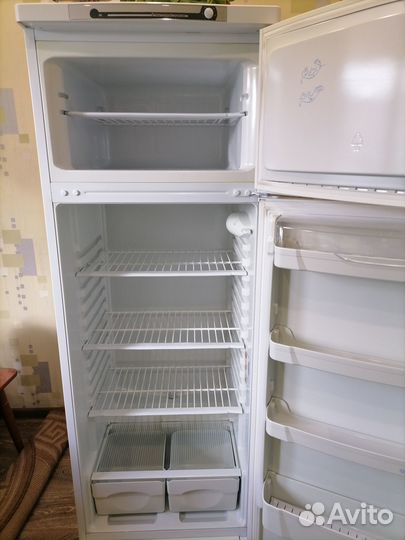 Холодильник бу indesit