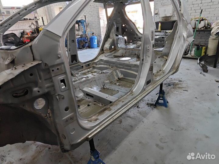 Стойка лобового стекла (банан) Kia Ceed 1 Ed Hb