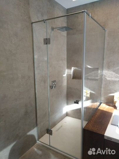 Неподвижное ограждение в душ