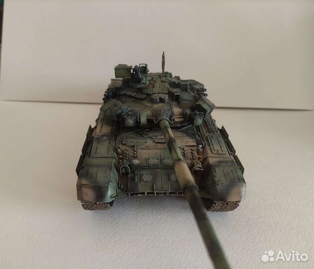 Готовая модель танка т-90
