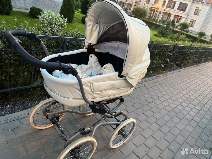 Коляска-люлька с повортными колесами Bebecar