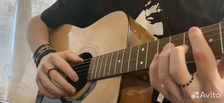 Обучение игре на гитаре / укулеле / бас гитаре